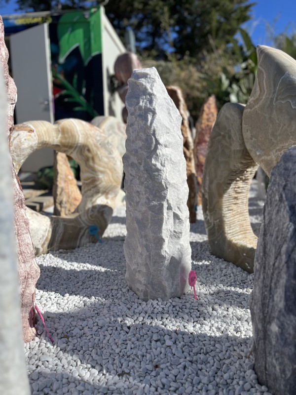 Pierre monolithe de décoration extérieur