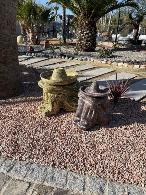 Statues décoratives “Pancho” mexicains en terre cuite et céramique artisanale