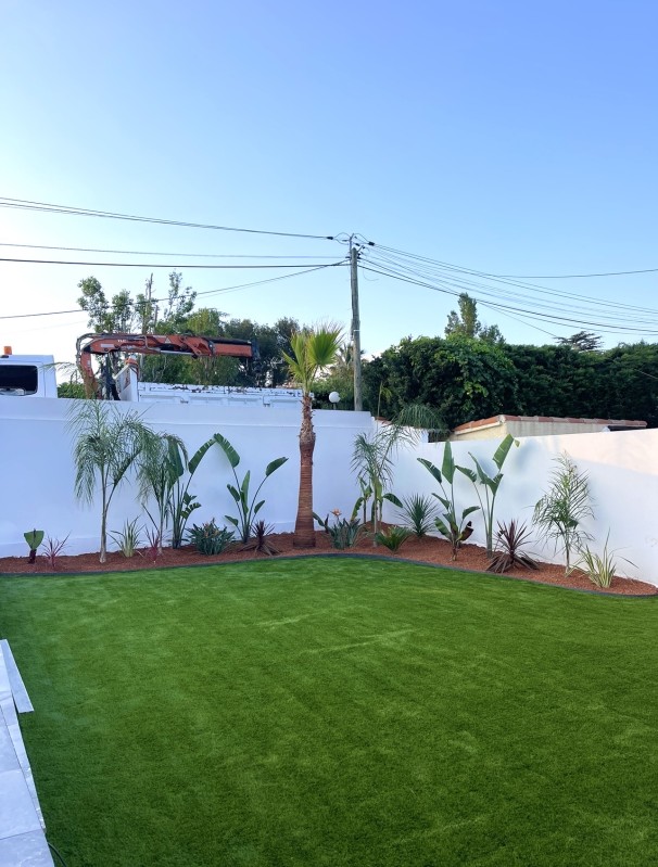 Création d’un jardin paysager pour une villa située à Carry le rouet