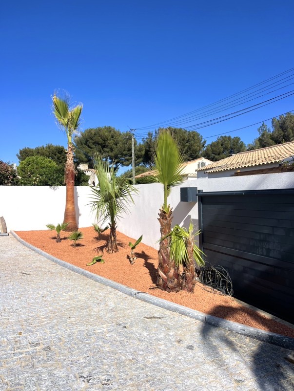 Création d’un jardin paysager pour une villa située à Carry le rouet